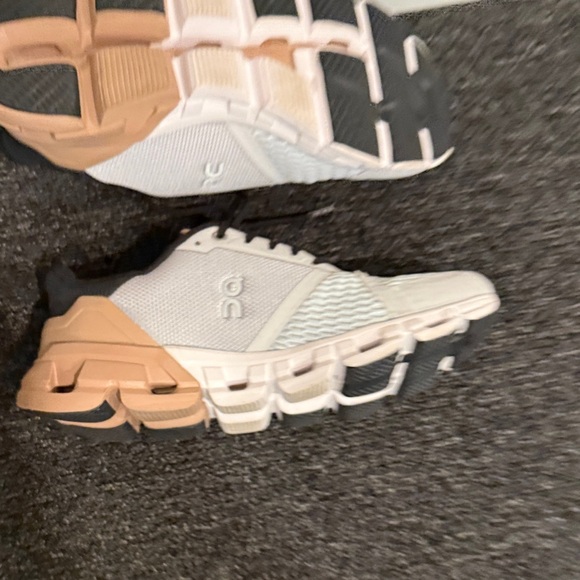 On Running Women's Sneakers - White and pink - Picture 10 of 12